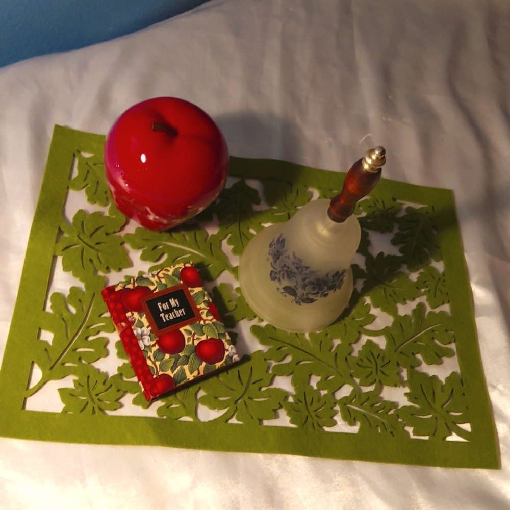 ---Glass smokie Bell